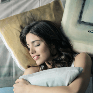 Cuidados a tener cuando duermes con extensiones de pestañas