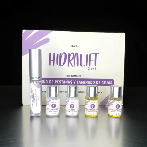 Materiales básicos para hacer un planchado de cejas
